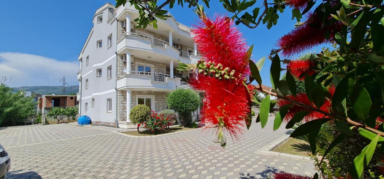 Meti Apartments 울친 외부 사진